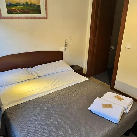 Galla Hotel *